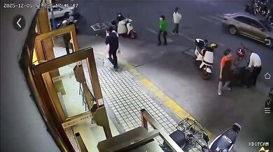 Neovladatelný automobil usmrtil tři lidi