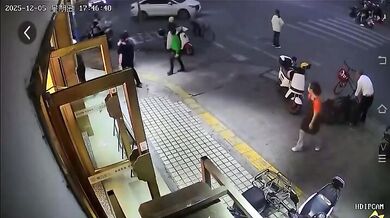 Neovladatelný automobil usmrtil tři lidi