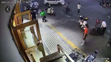 Neovladatelný automobil usmrtil tři lidi