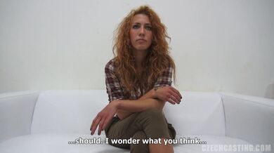 20letá kudrnatá amatérská kráska Zuzana