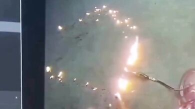 V Raipuru způsobil mladík požár na čerpací stanici zapálením zapalovače u nádrže motocyklu