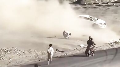 Hazardní jízda pozpátku skončila vážnou havárií