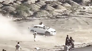 Hazardní jízda pozpátku skončila vážnou havárií