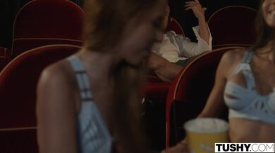 TUSHY - Nádherné duo Holly a Vanessa mají žhavou anální trojku