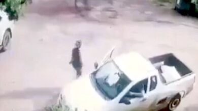 Ztráta kontroly nad pickupem skončila smrtí řidiče jiného pickupu