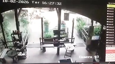 Ztráta kontroly nad pickupem skončila smrtí řidiče jiného pickupu