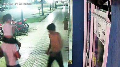 Napadení muže s dítětem v Avellanedě: Útočník s duševní poruchou skončil v péči lékařů