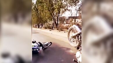 Řetězová nehoda na motorce