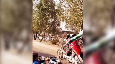 Řetězová nehoda na motorce