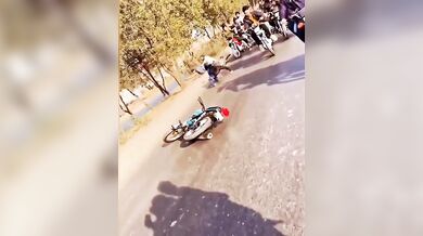 Řetězová nehoda na motorce