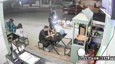 Sražení chlapce přebíhajícího silnici