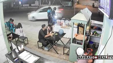 Sražení chlapce přebíhajícího silnici