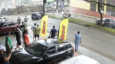 Hromadná nehoda v brazilském Chapecó: Nákladní vůz zdemoloval sedm vozidel