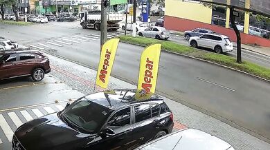 Hromadná nehoda v brazilském Chapecó: Nákladní vůz zdemoloval sedm vozidel