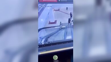 Skopnutí z eskalátoru #2