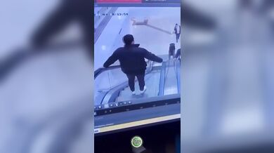 Skopnutí z eskalátoru #2