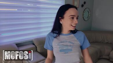 JMac popadl Selinu Imai a ve vzduchu jí pořádně protáhl její těsnou kundu