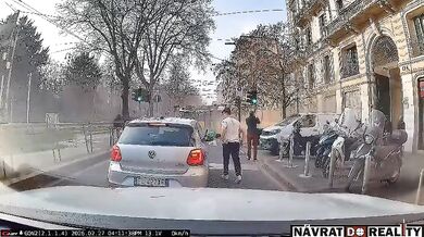 Tragická nehoda tramvaje v Miláně: Dva mrtví a přes čtyřicet zraněných po nárazu do budovy