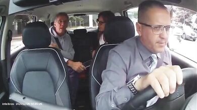 Dramatický pokus o loupež v São Paulu: Řidič zachránil spolujezdce před zlodějem bleskovým odjezdem