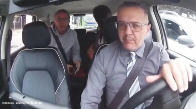 Dramatický pokus o loupež v São Paulu: Řidič zachránil spolujezdce před zlodějem bleskovým odjezdem