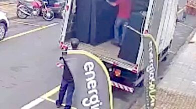 Pracovní nehoda #359 - Přimáčknutý