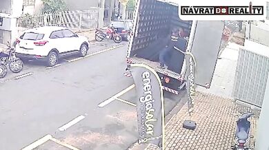 Pracovní nehoda #359 - Přimáčknutý