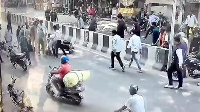 Vysoká rychlost motocyklu a srážka s chodkyní v Baitalpuru