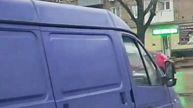 Řidič dodávky srazil ženu na Leninově ulici