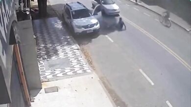 Otevření dveří auta způsobilo tragickou nehodu cyklisty