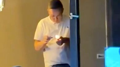 Blbnutí s pyrotechnikou v bytě