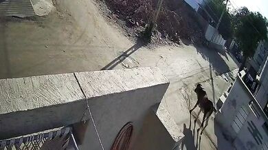 Sražení dvou motorkářů na křižovatce