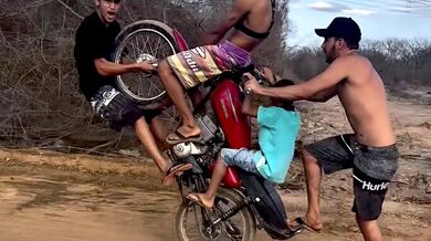 Blbnutí na motorce #10