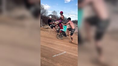 Blbnutí na motorce #10