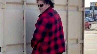 Nenechal ho vychcat...