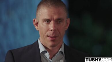 TUSHY - La Sirena sdílí BBC s Gabbie v anální trojce