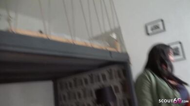 Slovenská naivka Chloe Lamour jebe doma