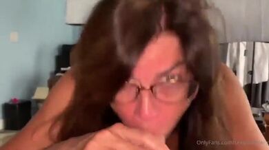 Mary Burke POV kouření