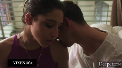 Brunetka s velkým zadkem Abella Danger si užila naprosto dokonalý usmiřovací sex