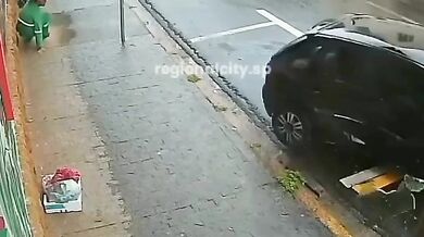 Tři zranění po srážce dvou automobilů v centru brazilského Piracicaby
