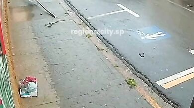 Tři zranění po srážce dvou automobilů v centru brazilského Piracicaby