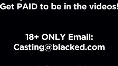 Fitness baba Kelsi Monroe si vezme v posilovně velkého černého ptáka Jasona Luva