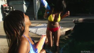 Nadržené černošky a jejich žhavý lesbický sex