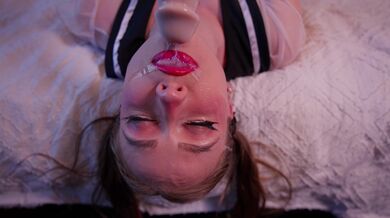 Scarlet Chase schytala masivní nálož mrdky přímo na ksicht