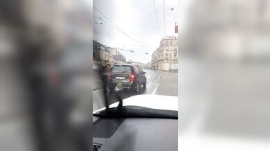 Litevský řidič si na nárazník připevnil minu