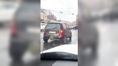 Litevský řidič si na nárazník připevnil minu