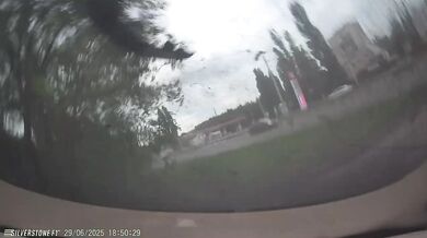 Nehoda rychle jedoucího řidiče automobilu