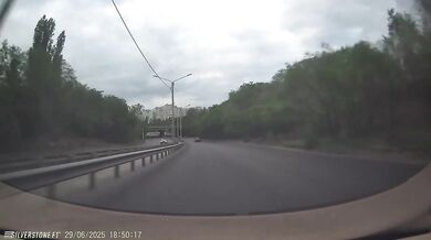 Nehoda rychle jedoucího řidiče automobilu