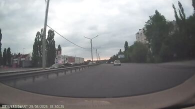 Nehoda rychle jedoucího řidiče automobilu