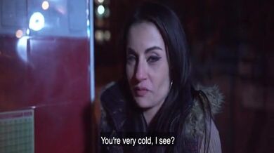 Prsatá MILF šukající na záchodě