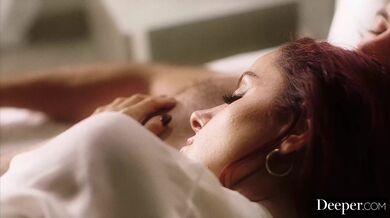 Dokonalá kráska Vanna Bardot si vůbec poprvé vyzkoušela „airtight“ se třemi péry najednou